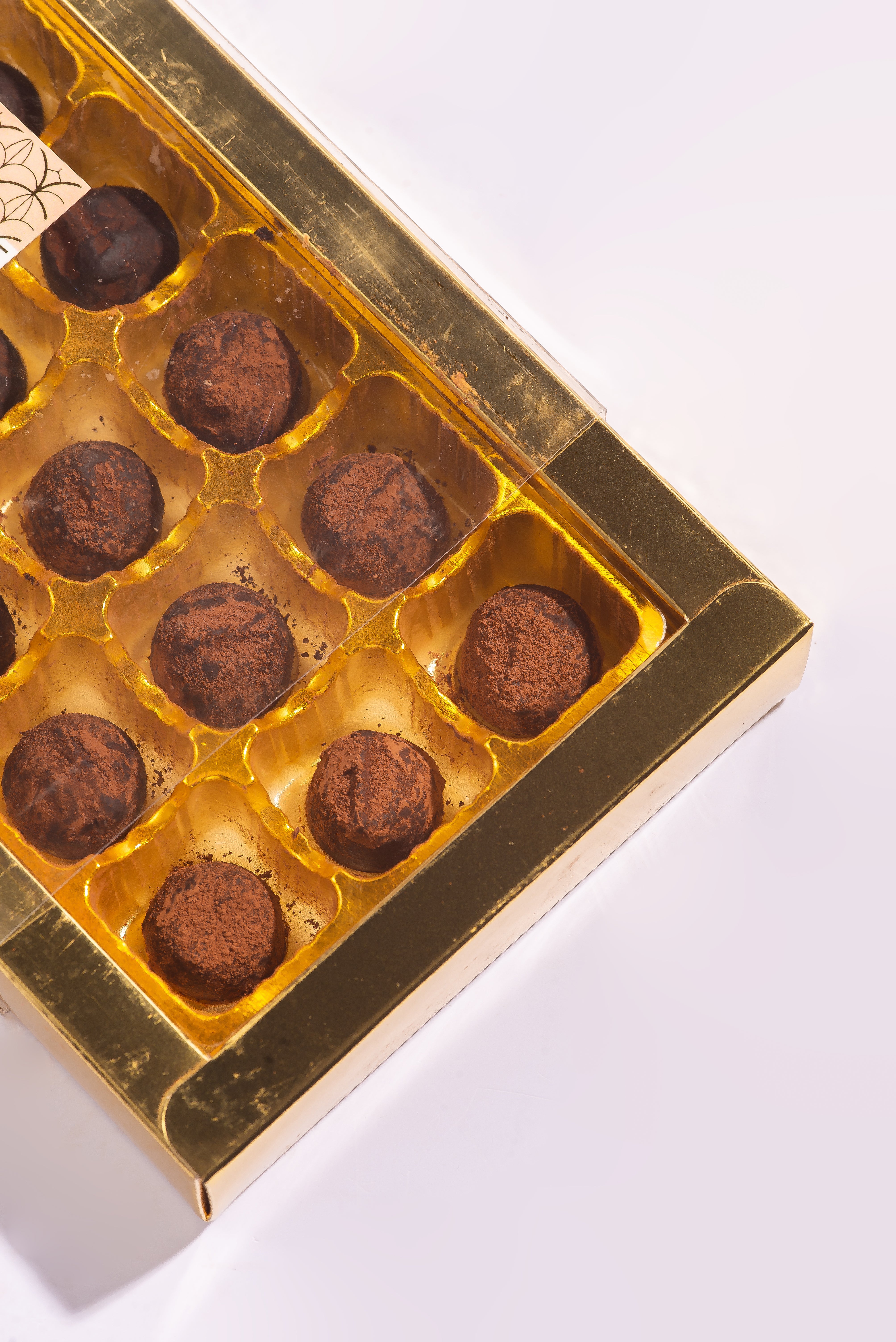 9+1 Box of 18 Classic Truffle Chocolat Box
